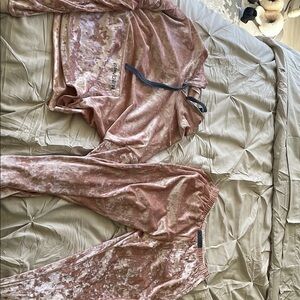 Savage X Fenty Pink Velvet Lounge Set